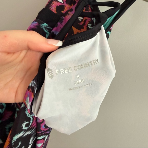 Free Country Patterned Swim Top - Picture 3 of 3